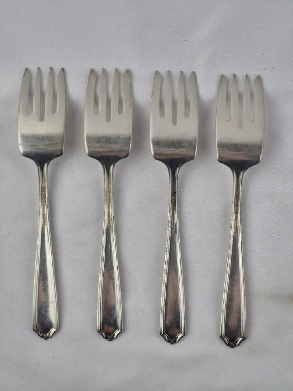 Luxor Plate Wallace Dorothy Q Silverplate Dessert Forks Set of 4